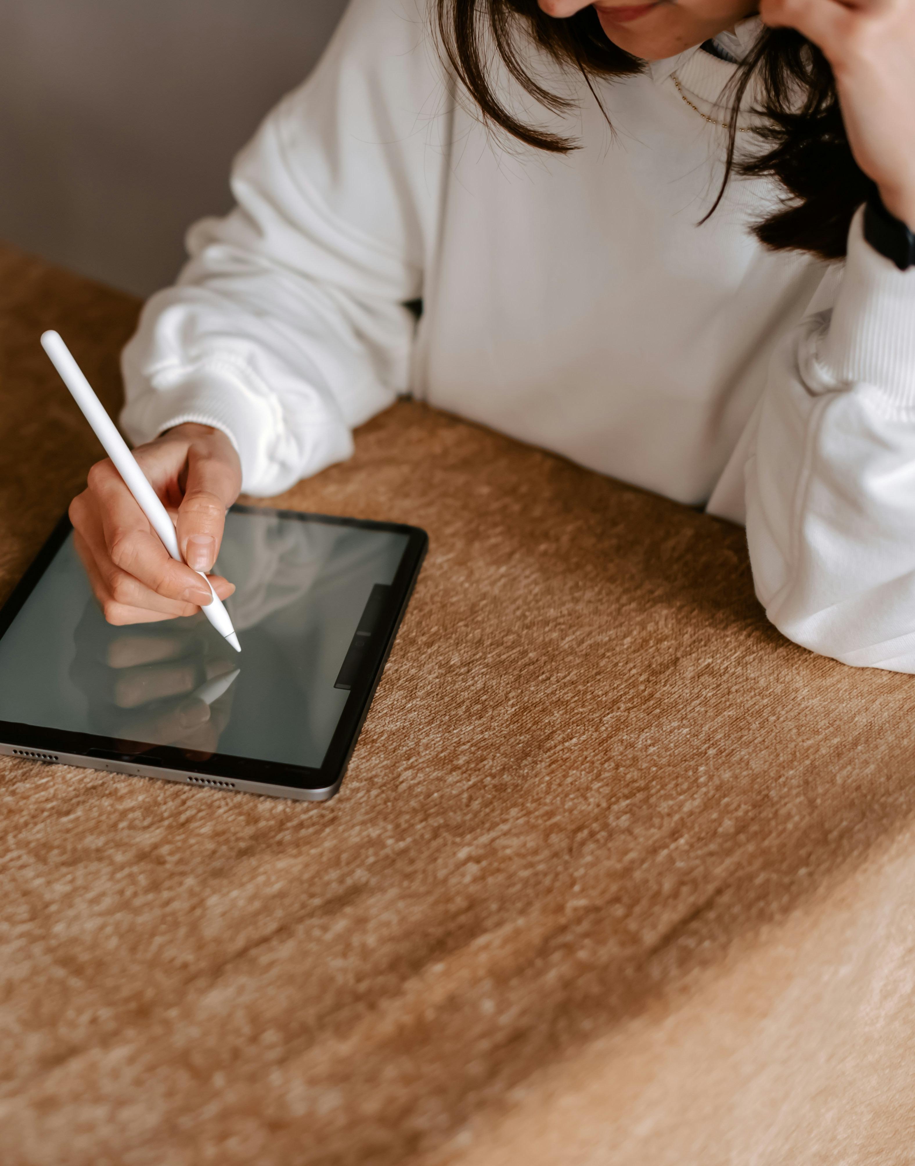 As a top experience design agency, Alloy creates elegant websites and products that businesses need and users crave.